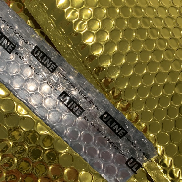 Gold &silver bubble mailers 9“x 11”, 4 of each color & beautiful storage box New - Picture 4 of 5